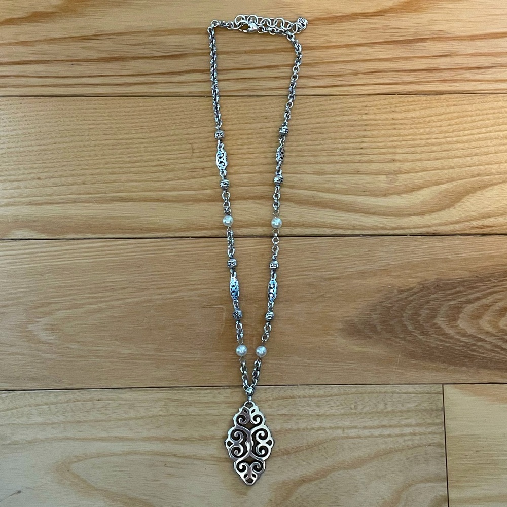 Brighton EUC Pendant with pearls necklace